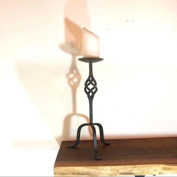 Vintage wrought iron candle holder from Big Sur - Picture 2 of 5